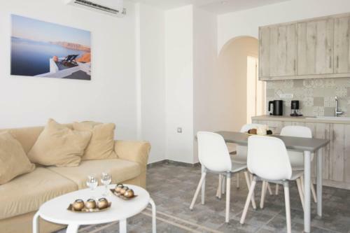 Santorini Villatzio Suites