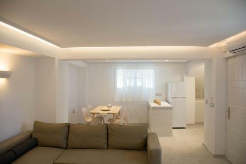Santorini Villatzio Suites