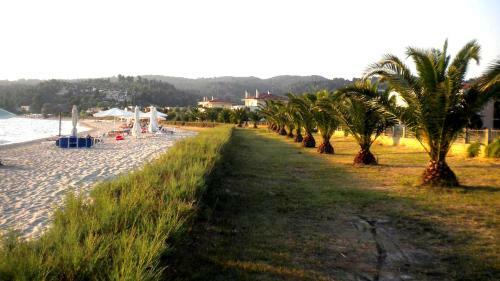 Sithon Villa - Seafront House
