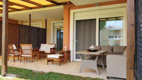 Sithon Villa - Seafront House