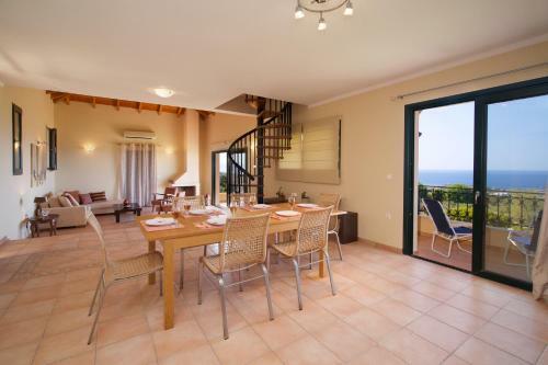Sea View Antigone's Villa With Playground