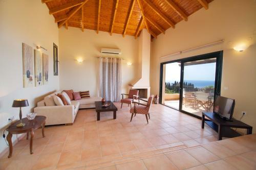 Sea View Antigone's Villa With Playground