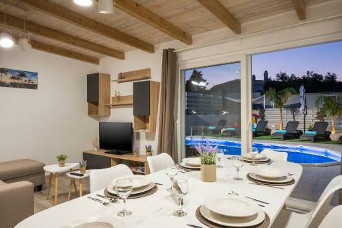 B&m Villas