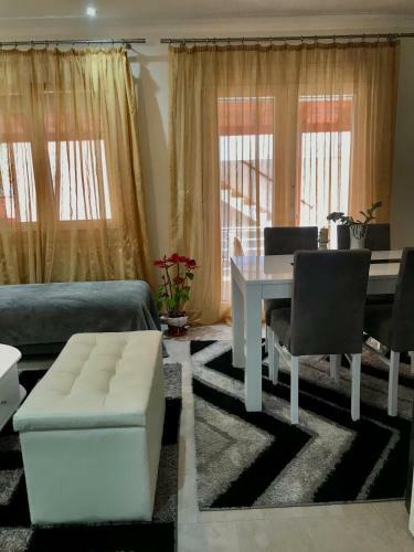 Nikos Apartament