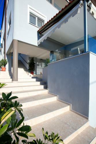 Loridis View Apartments