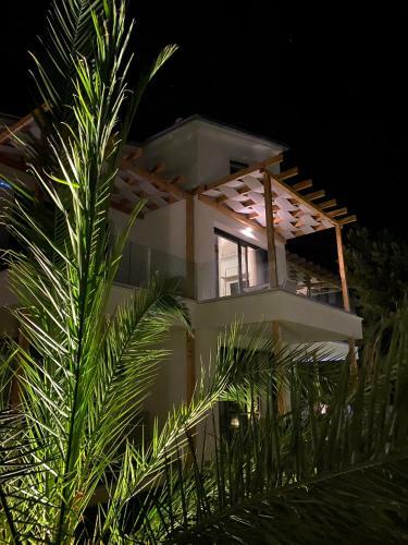 Nisea Beach Apartments