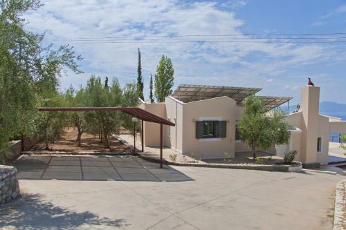 Villa Mantinia