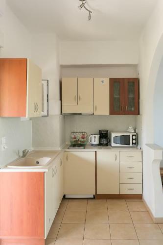 Aperanto Seaview Apartments