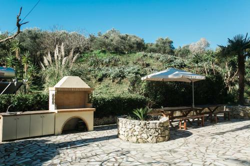 Aperanto Seaview Apartments