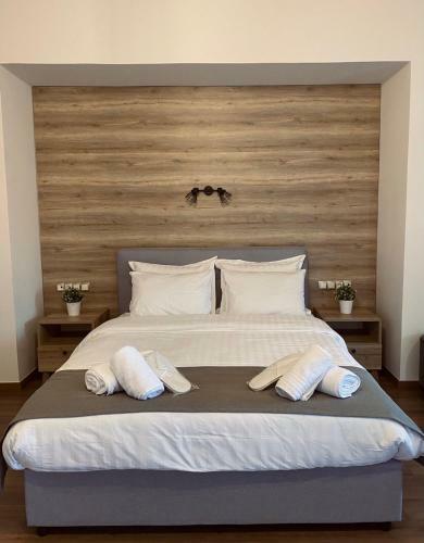 11 Luxury Apartments