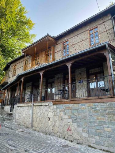 11 Luxury Apartments Metsovo