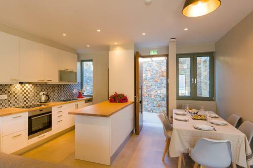Pakio Luxury Villa : Private Cretan Holidays