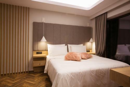 Adryades Luxury Apartments