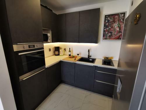 Kira Apartment - See View
