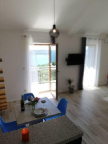 Kira Apartment - See View