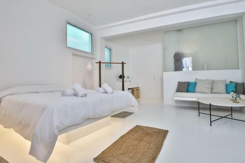 Hostal Arktos White Apartments