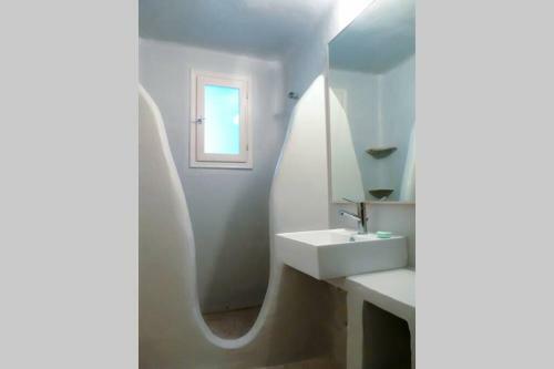 Mykonos Actor?s Villa. 2 Bdrs, Private Mini-pool