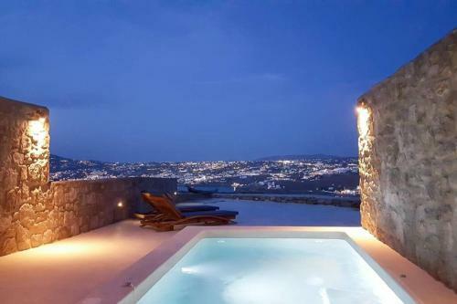 Mykonos Actor?s Villa. 2 Bdrs, Private Mini-pool