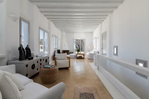 Villa Mykonis Prana By Lavillaebella