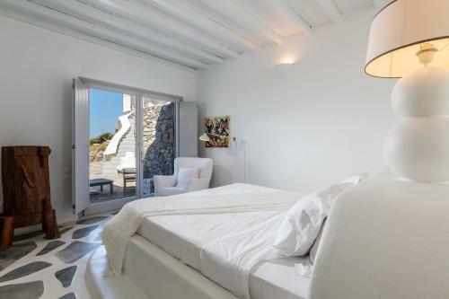 Villa Mykonis Prana By Lavillaebella