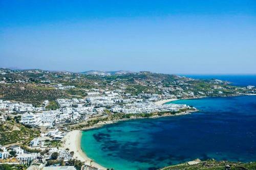 Beachfront Villa Giovanna - Premium Location & Jacuzzi