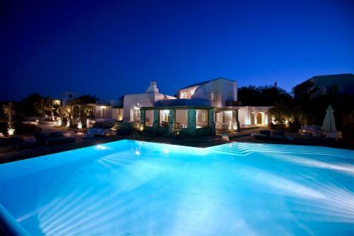 Near Ornos 6-bedroom Villa