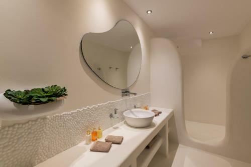 Rabbit Silver Villa Mykonos By Genesis Villas
