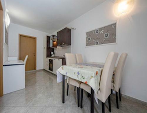 Hostal Apartments & Rooms Green Bay