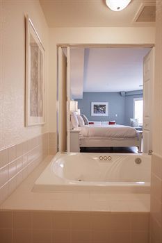 Hotel Oakwood Resort