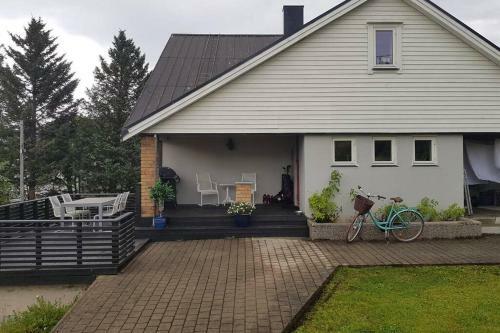 Hus I Rolig Str�k Sentralt I Svolv�r.