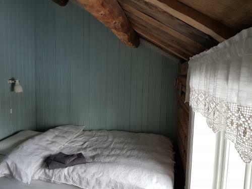 Bakarstuo, Utp� Neset