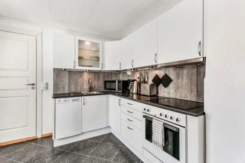 Enter Viking Apartments