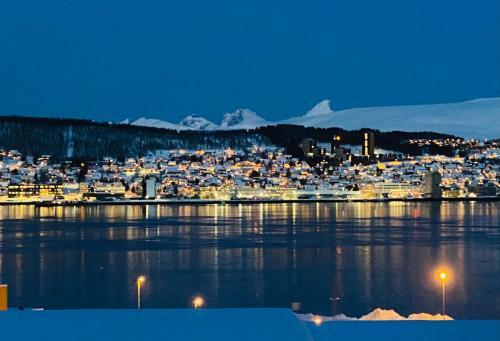 Marthas Apartments - Arctic Light