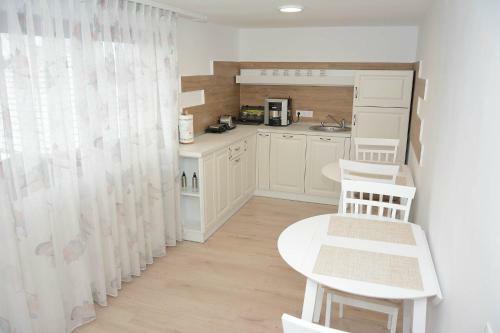 Hostal Vila Aras