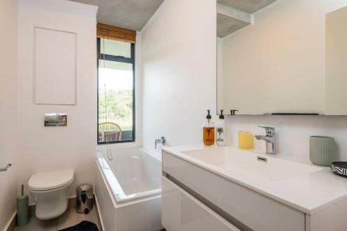 Coral Point Executive 3 Bedroom Apartment