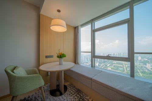 Hotel Holiday Inn Qinhuangdao Haigang