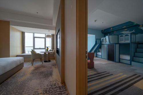 Hotel Holiday Inn Qinhuangdao Haigang