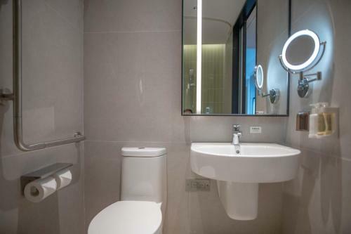 Hotel Holiday Inn Qinhuangdao Haigang