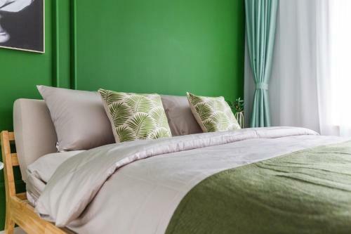 Hotel Qingdao Shinan�wusi Square�