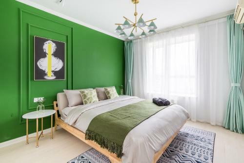 Hotel Qingdao Shinan�wusi Square�