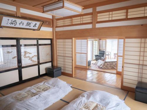 Hostal ?????????