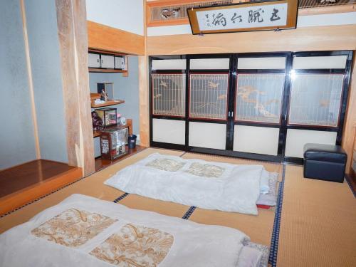 Hostal ?????????