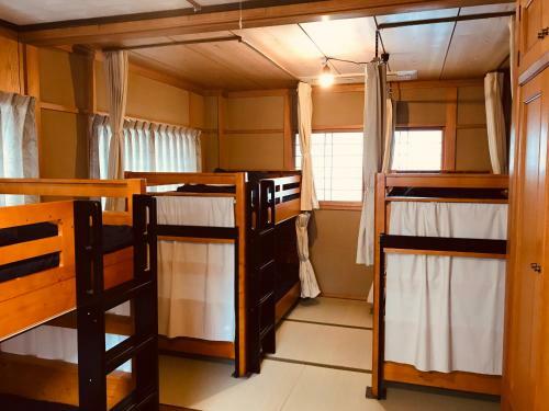 Hostal Ropeway St. Guesthouse