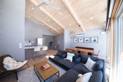 Cherrywoods Place By Hakuba White Fox Company