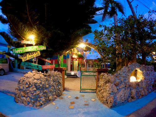 Hostal Happy Island Miyako