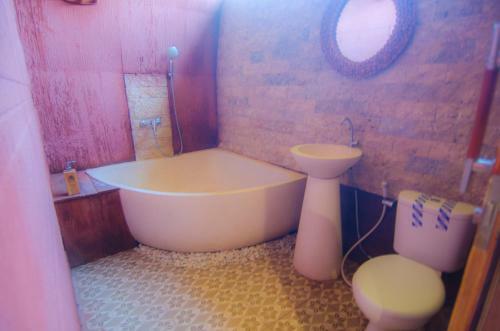 Lodge Kubu Kayana Batuan