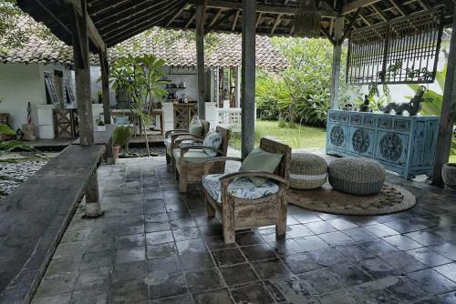Hostal Kamar Kembar At Semadi Living