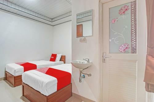Hotel Oyo 90772 Iterakost