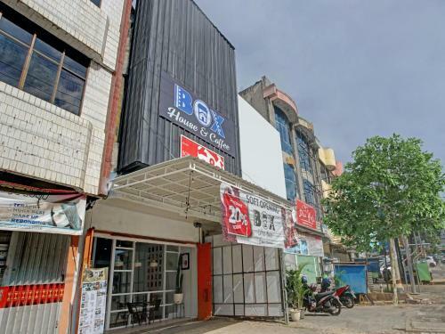 Hotel Oyo 90399 Box House