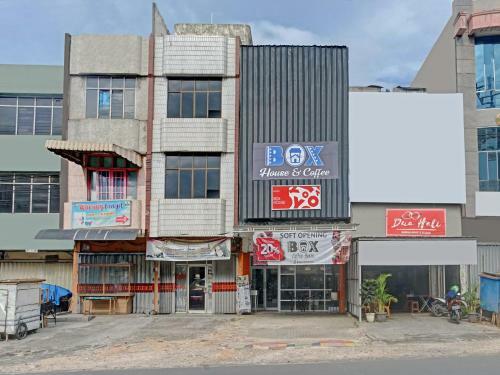 Hotel Oyo 90399 Box House